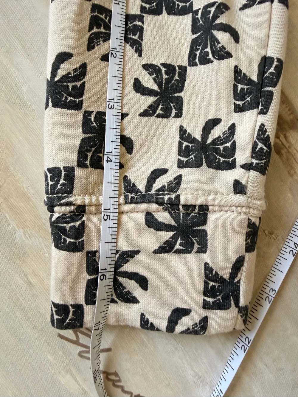Old Navy Boys Checkered Palm Tree Zip Hoodie Size M (8)